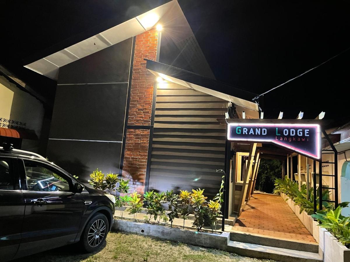 Grand Lodge Langkawi Пантай Ченанг Екстериор снимка