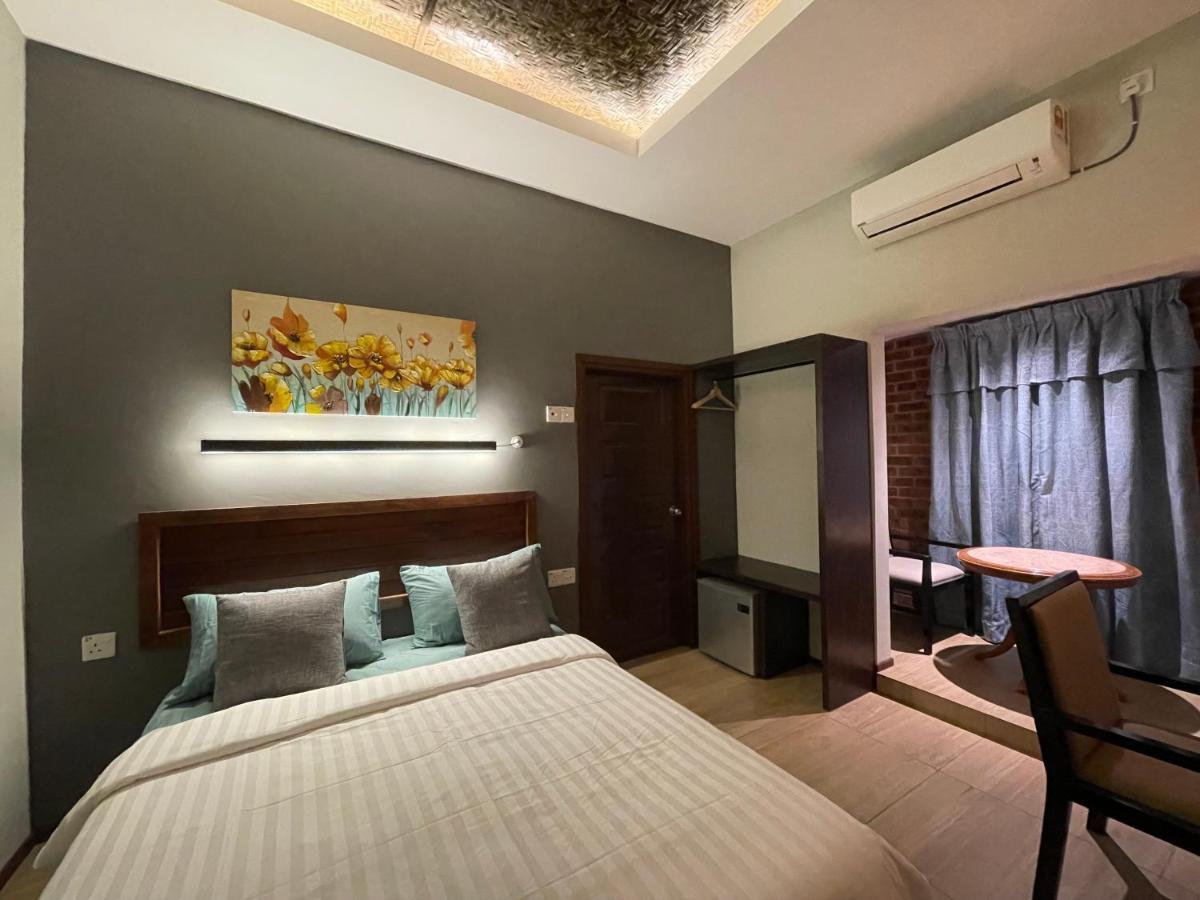 Grand Lodge Langkawi Пантай Ченанг Екстериор снимка